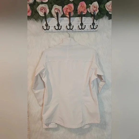 Avia Classic Ivory Performance Shell Jacket - Picture 3 of 7